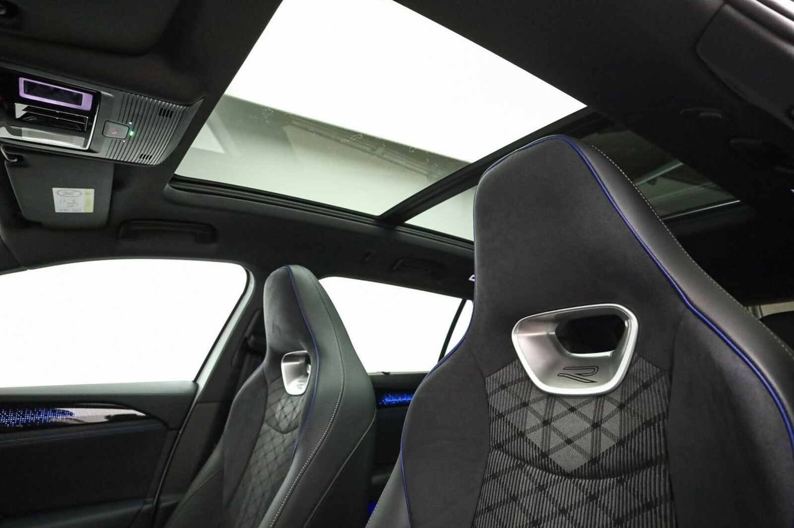 Volkswagen Passat – Bild 17