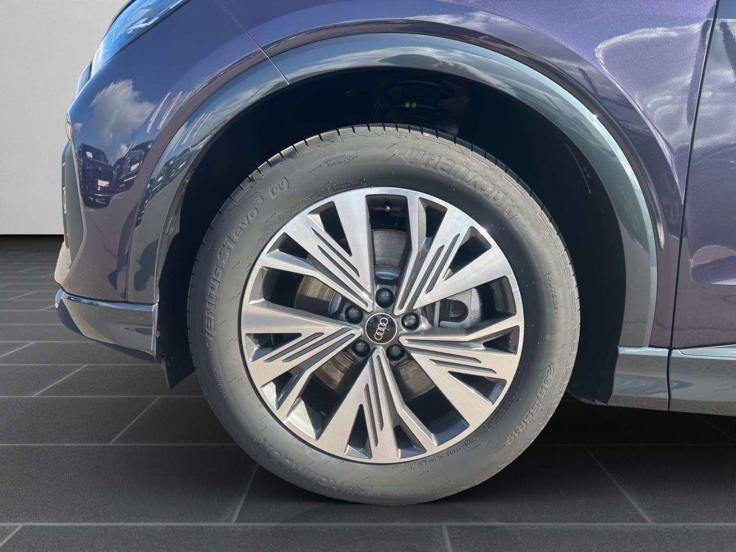Bild über Audi Q4 Sportback e-tron 40 e-tron - für weitere Informationen kontaktieren Sie den Audi Partner