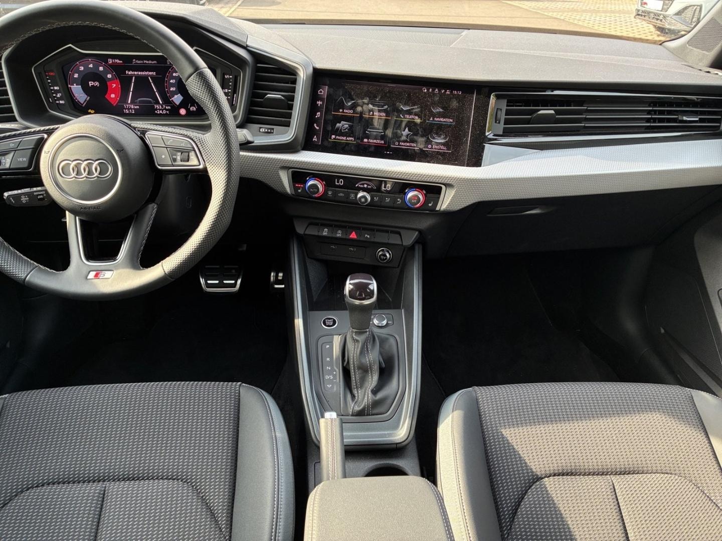 Bild über Audi A1 allstreet 35 TFSI S tronic - für weitere Informationen kontaktieren Sie den Audi Partner