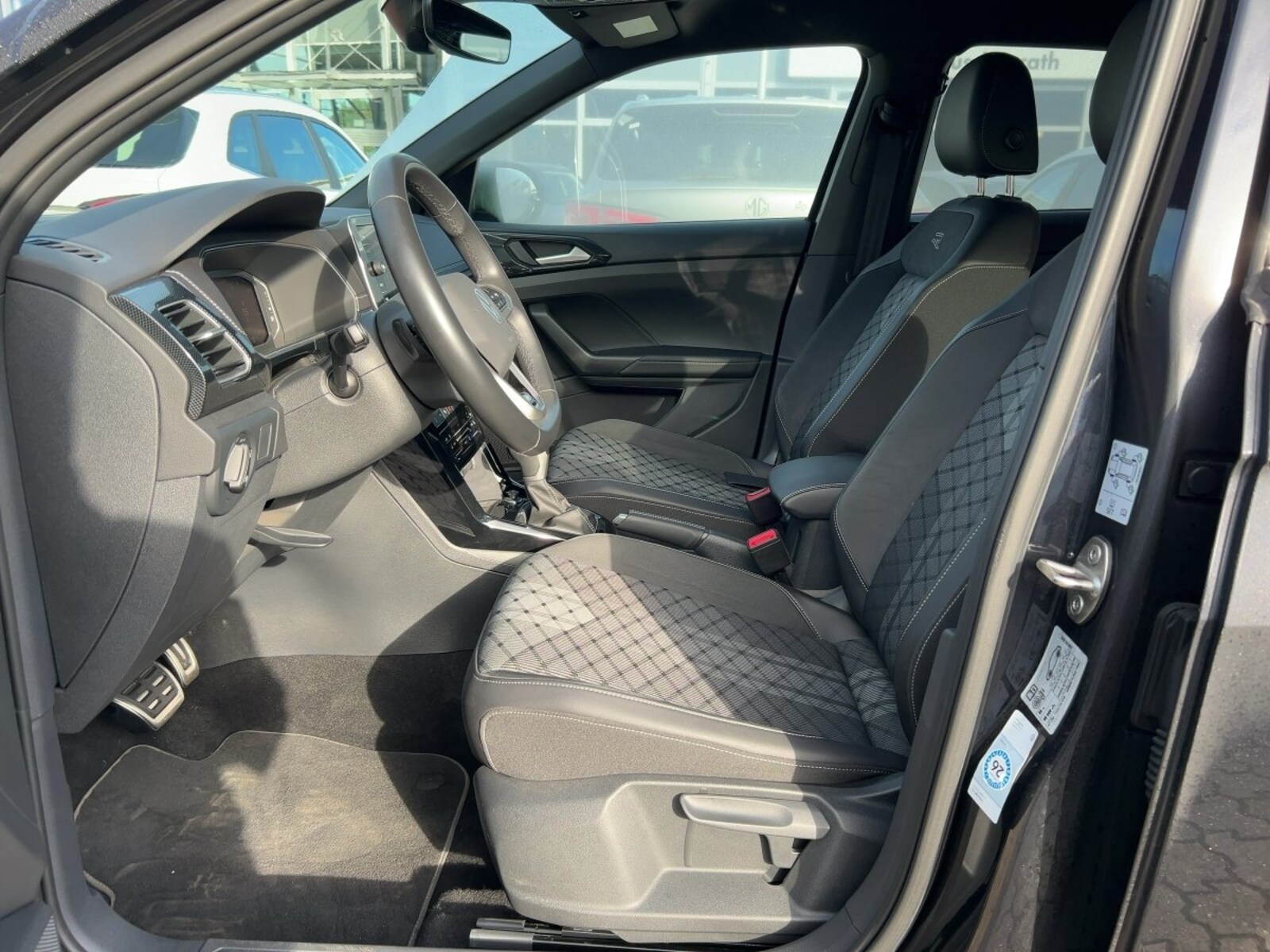 Volkswagen T-Cross – Bild 8