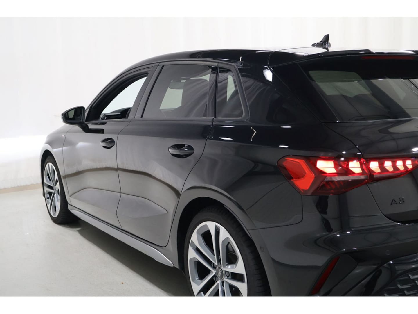 Bild über Audi A3 Sportback S line 35 TDI S tronic - für weitere Informationen kontaktieren Sie den Audi Partner