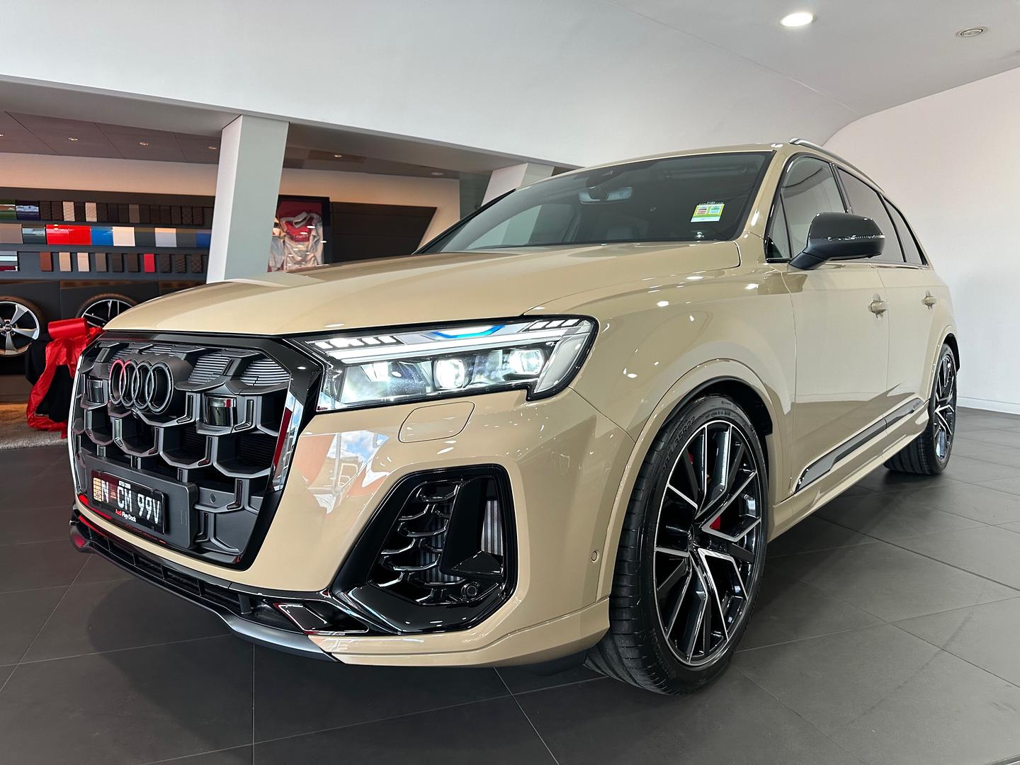 Image about Audi SQ7 SQ7 SUV TFSI 373 kW tiptronic