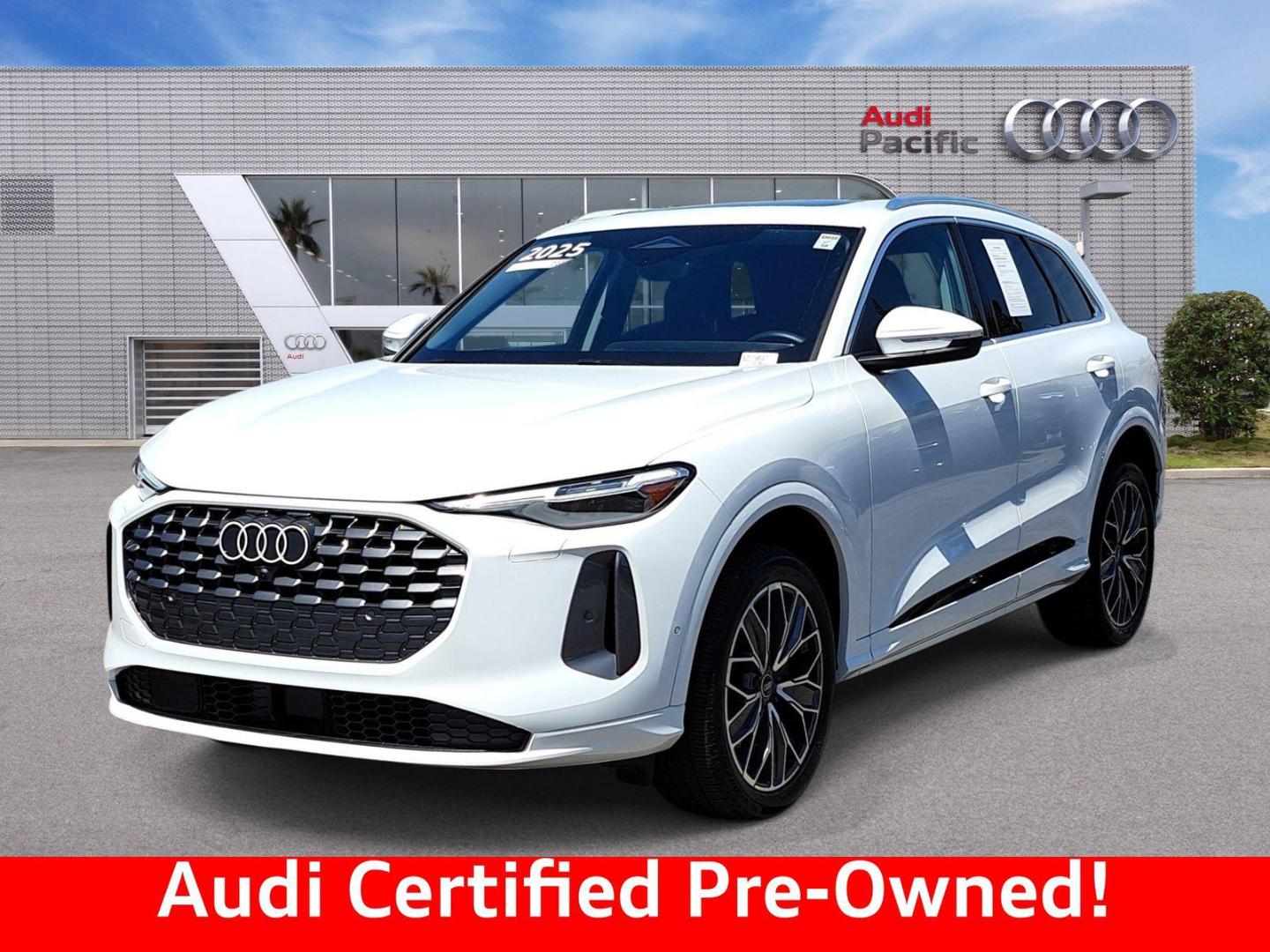 2025 Audi Q5 40 Premium Plus's photo