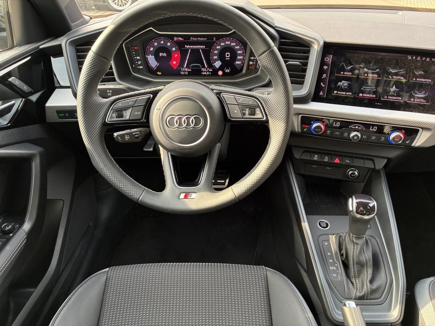 Bild über Audi A1 allstreet 35 TFSI S tronic - für weitere Informationen kontaktieren Sie den Audi Partner