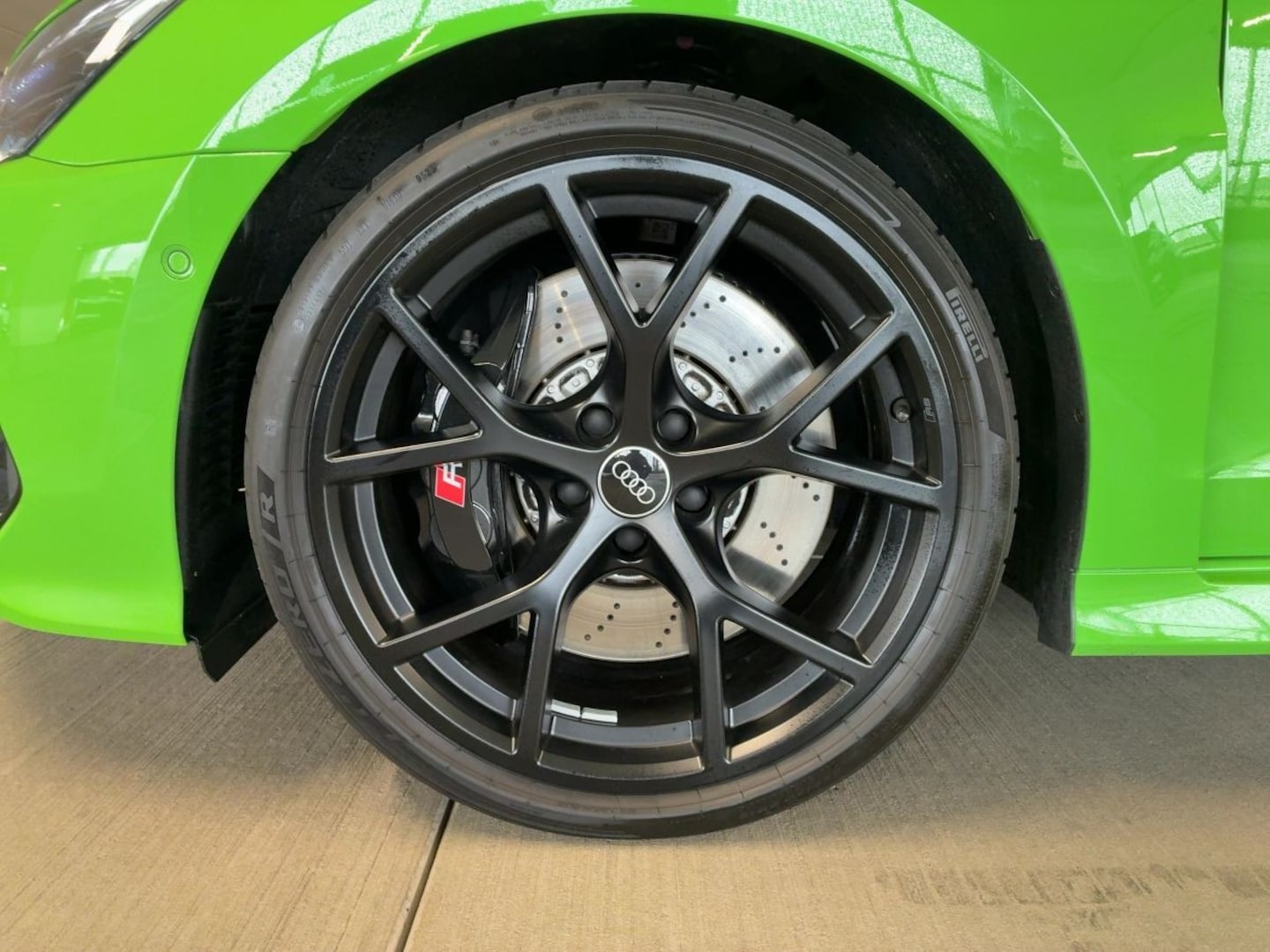 Bild über Audi RS 3 Sportback TFSI quattro S tronic - für weitere Informationen kontaktieren Sie den Audi Partner