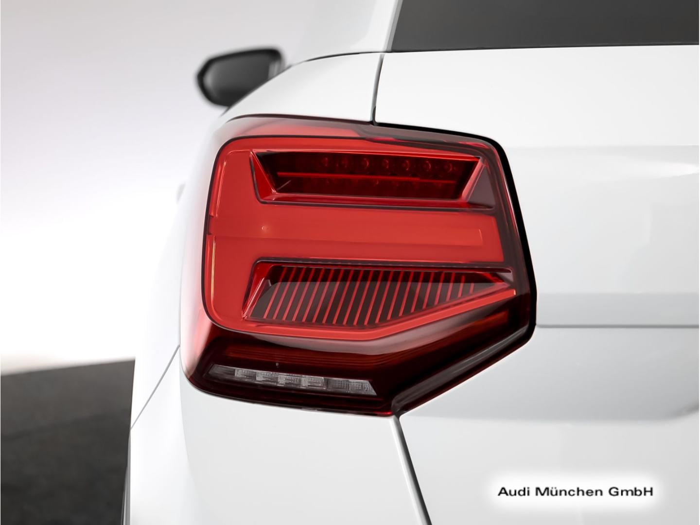 Bild über Audi Q2 S line 40 TFSI quattro S tronic - für weitere Informationen kontaktieren Sie den Audi Partner