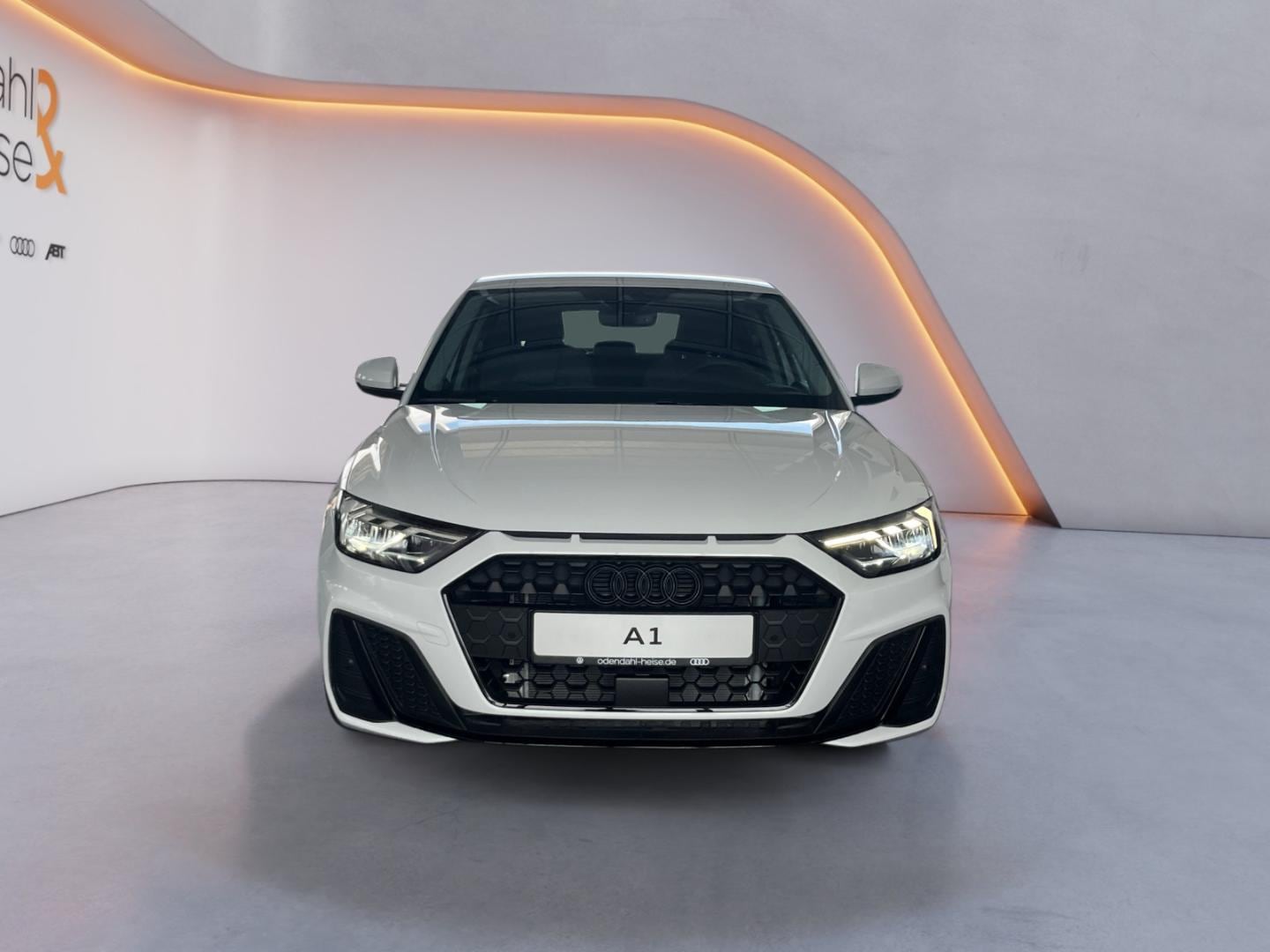 Bild über Audi A1 Sportback S line 30 TFSI S tronic - für weitere Informationen kontaktieren Sie den Audi Partner