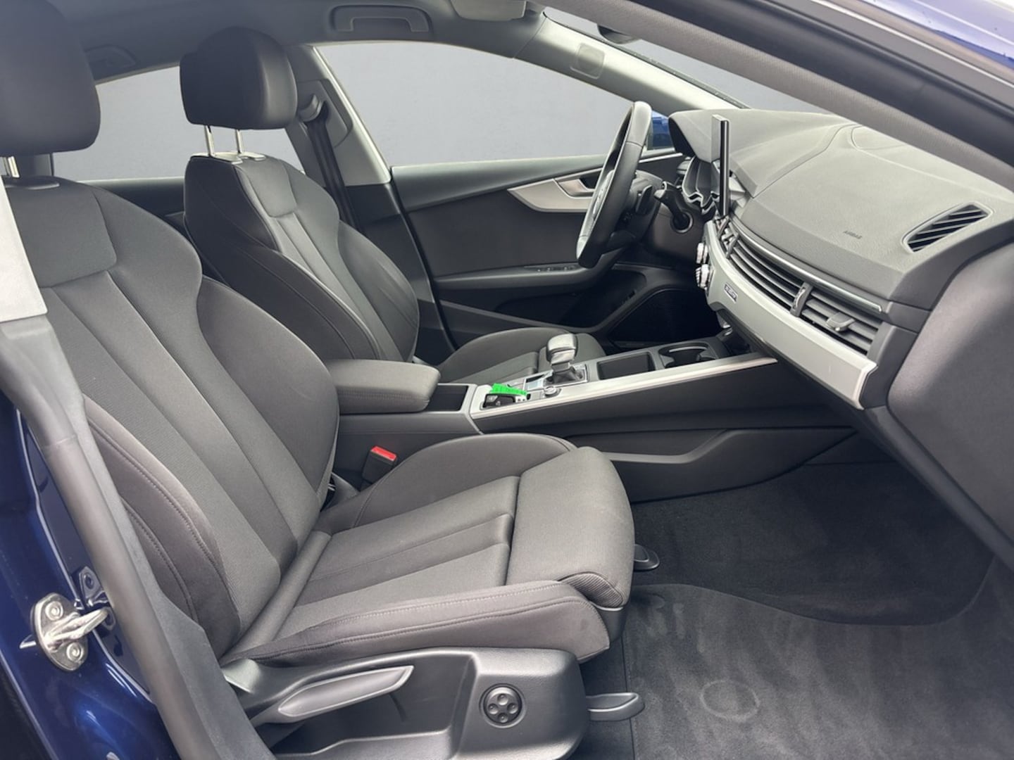 Bild über Audi A5 Sportback S line business 45 TFSI quattro S tronic - für weitere Informationen kontaktieren Sie den Audi Partner