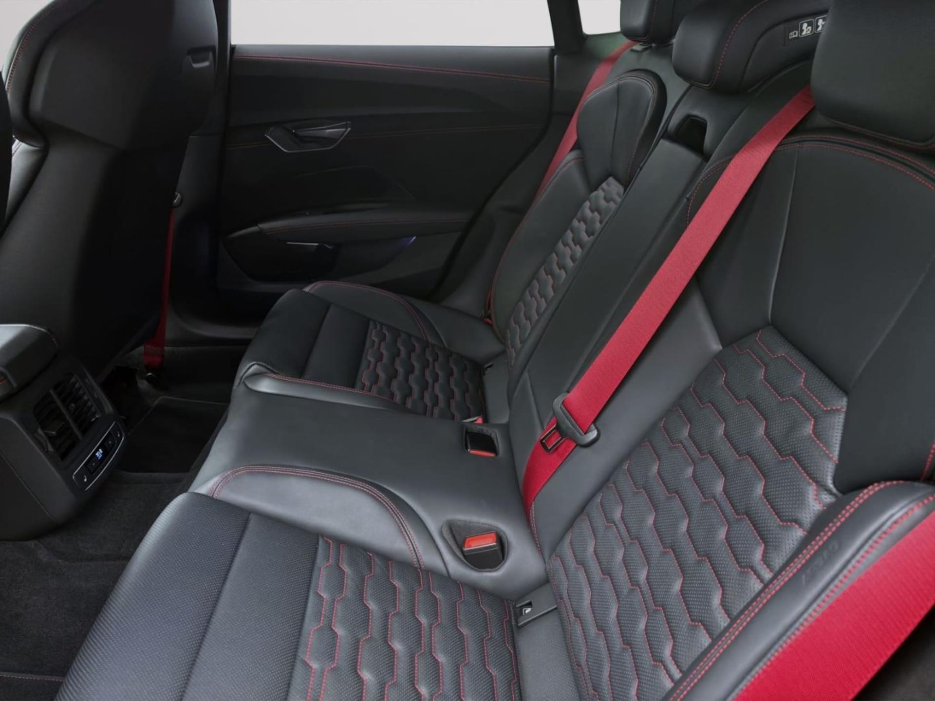 Audi RS e-tron GT performance