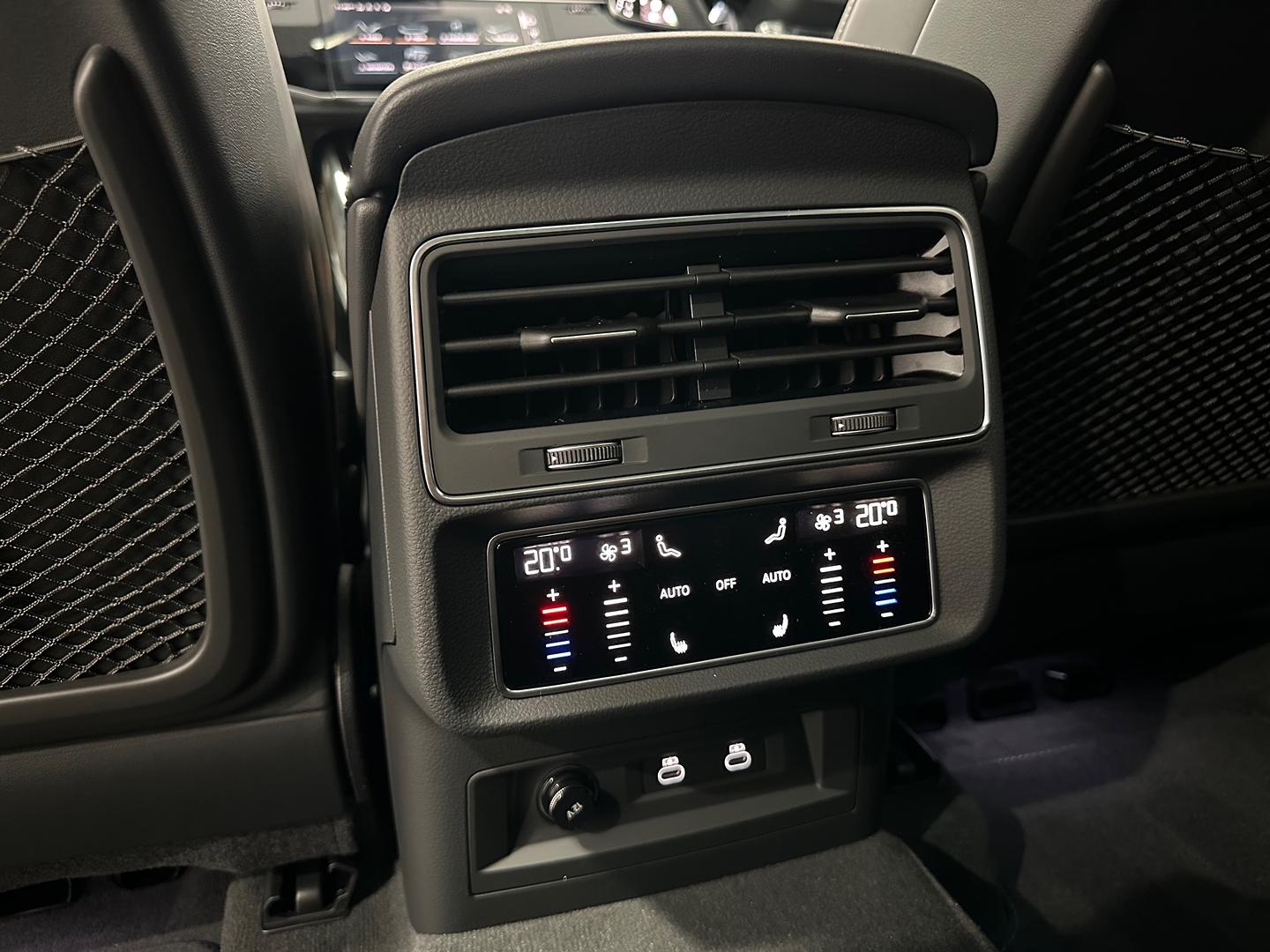 Image about Audi SQ7 SQ7 SUV TFSI 373 kW tiptronic