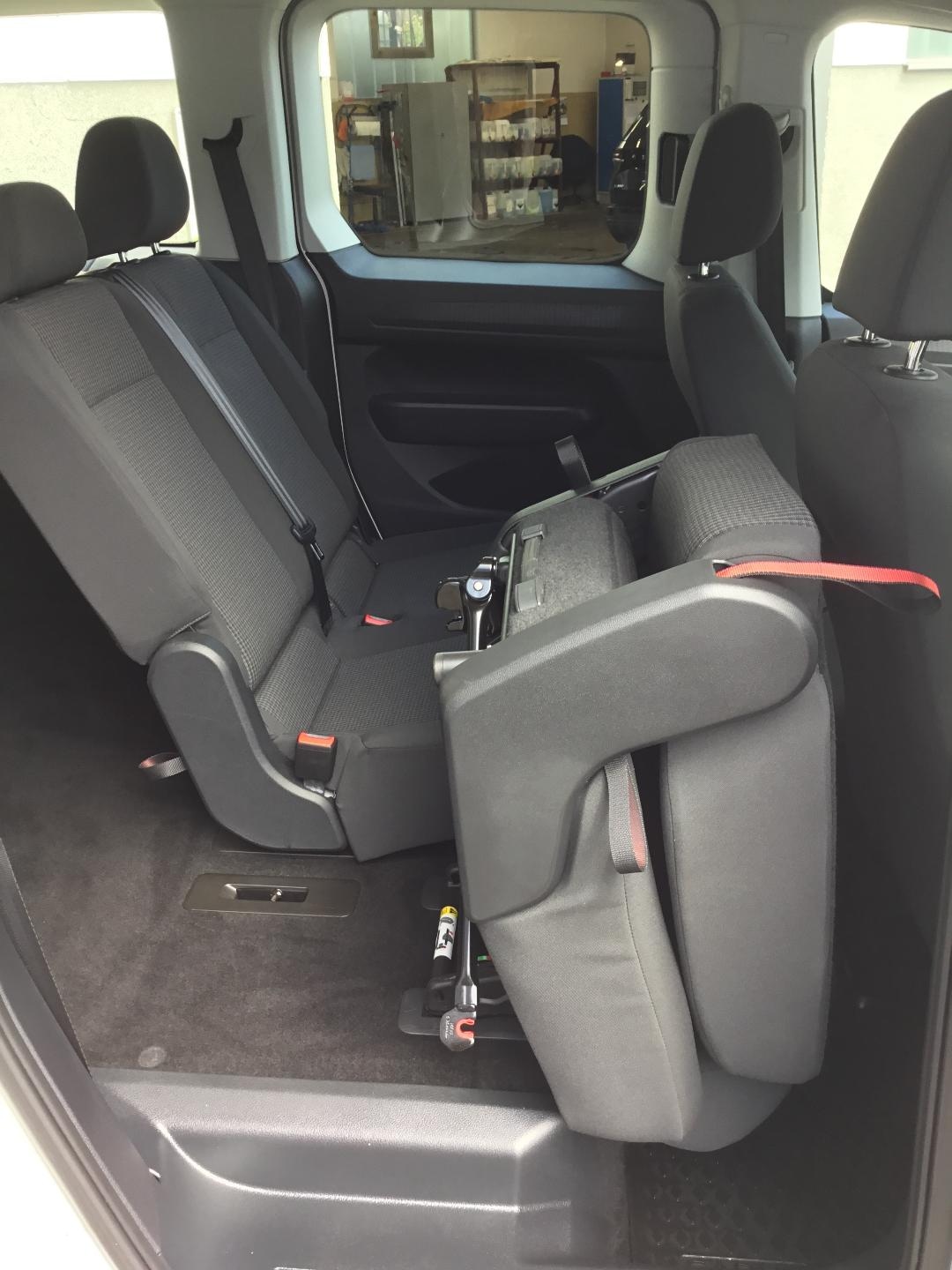 Volkswagen Caddy Kombi Basis-Modell