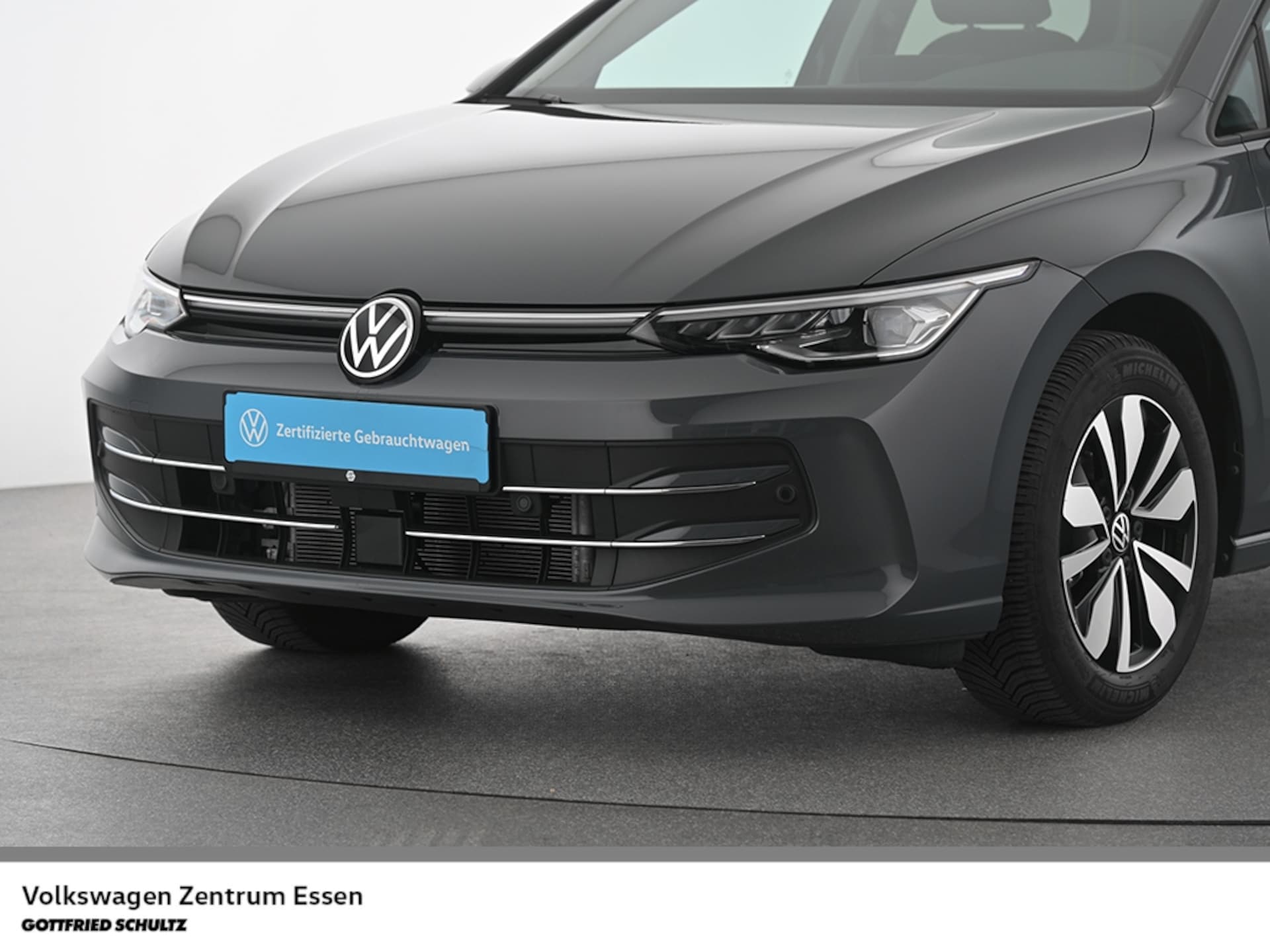 Volkswagen Golf Life