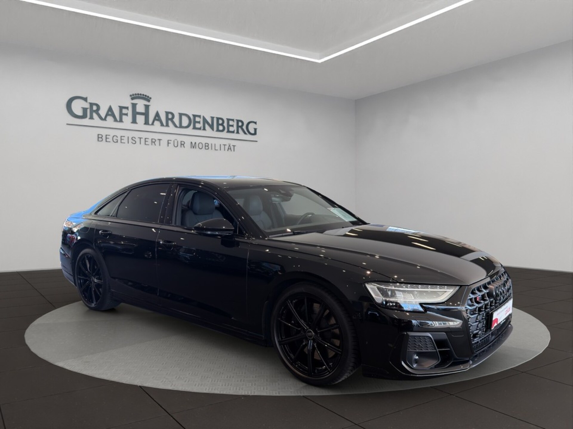 Audi S8