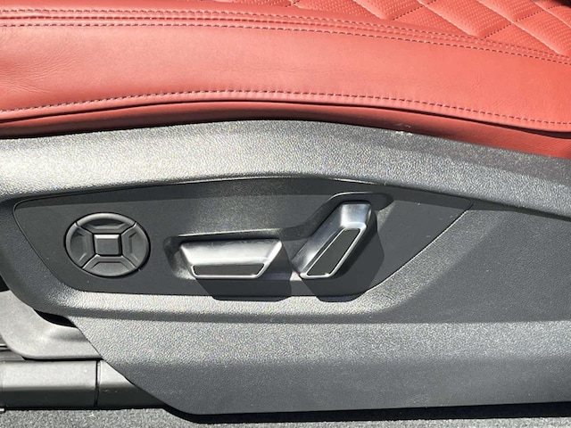 2026 Audi SQ7 Premium Plus - Photo 17