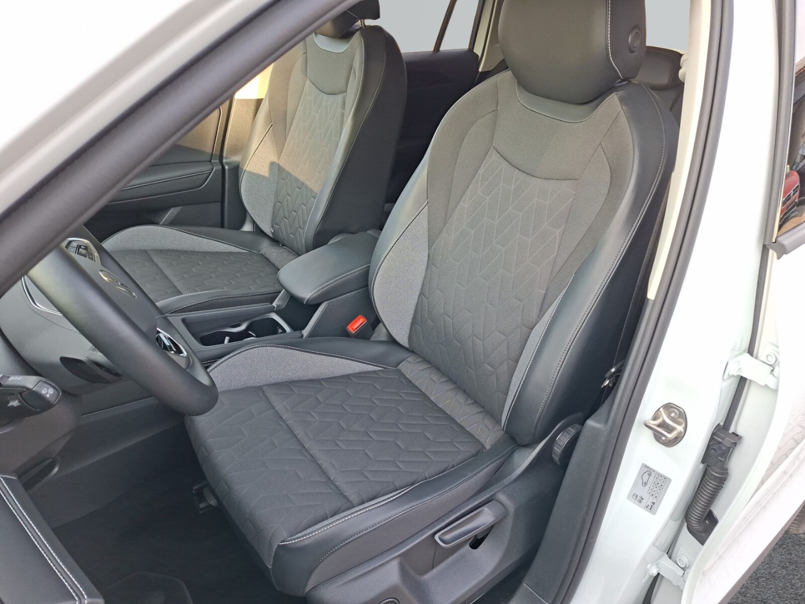 Volkswagen Tiguan – Bild 11