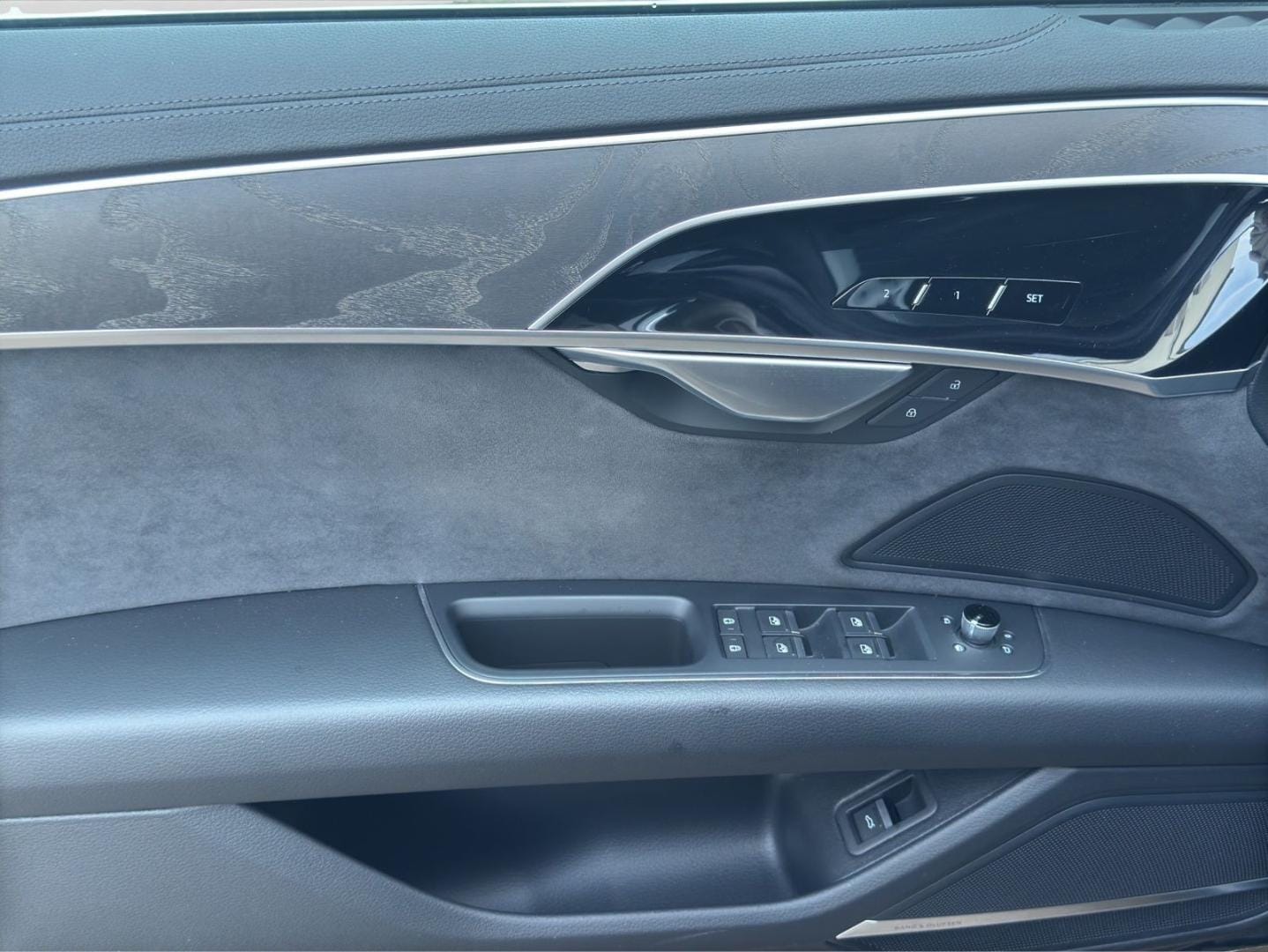 Bild über Audi A8 50 TDI quattro tiptronic - für weitere Informationen kontaktieren Sie den Audi Partner