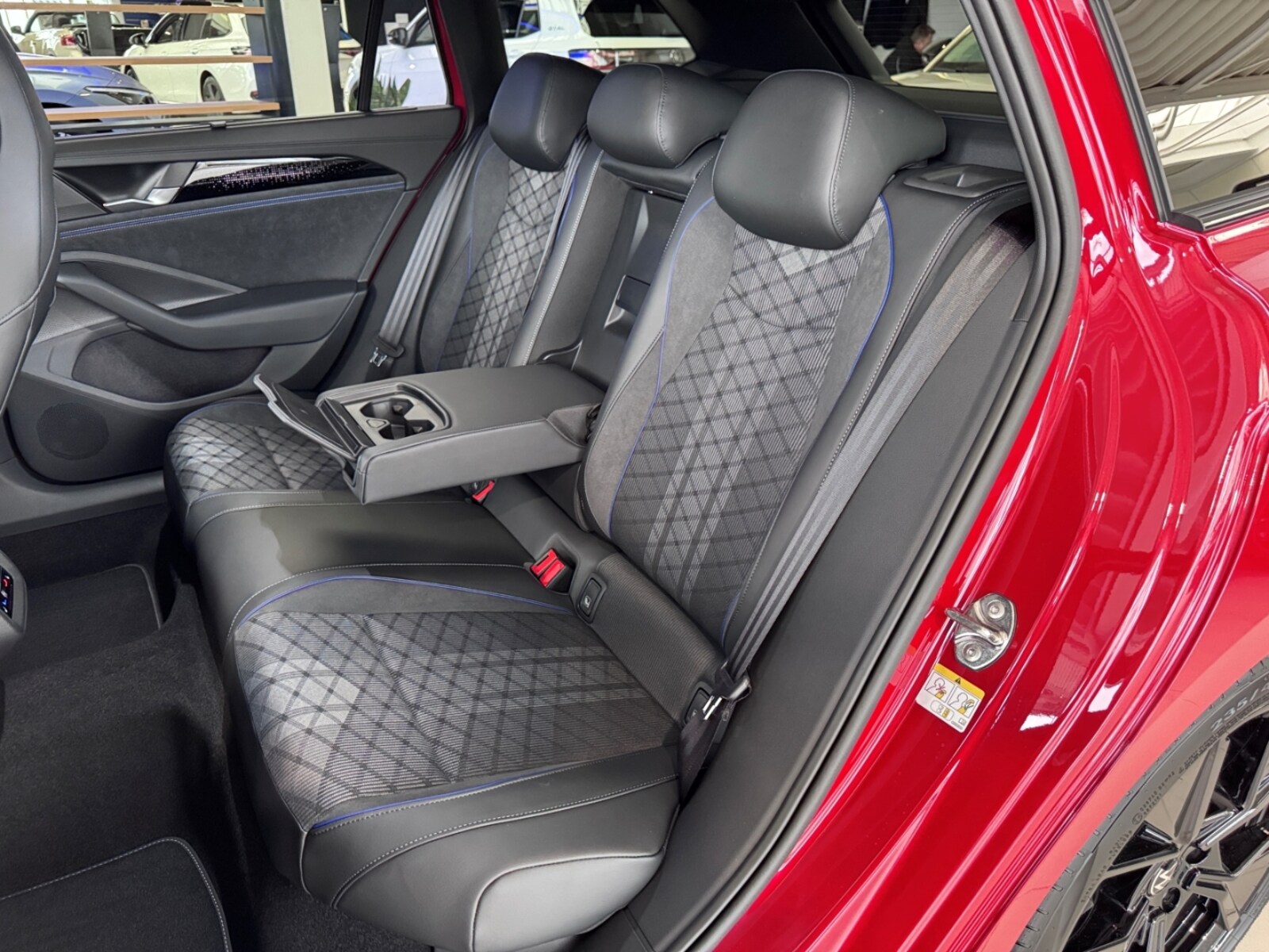 Volkswagen Passat – Bild 11