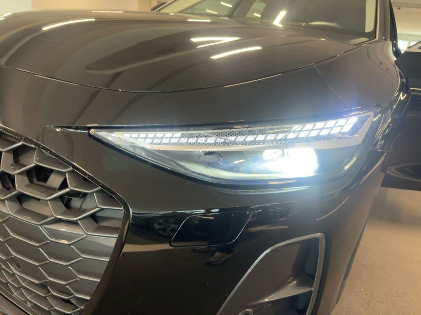 Bild über Audi A6 Avant TFSI 150 kW S tronic - für weitere Informationen kontaktieren Sie den Audi Partner