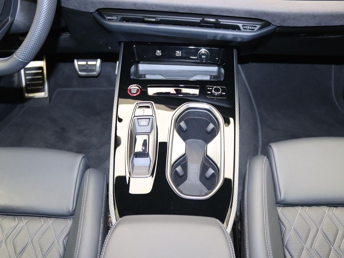 Bild über Audi A6 Avant e-hybrid edition one e-hybrid quattro 270 kW S tronic - für weitere Informationen kontaktieren Sie den Audi Partner