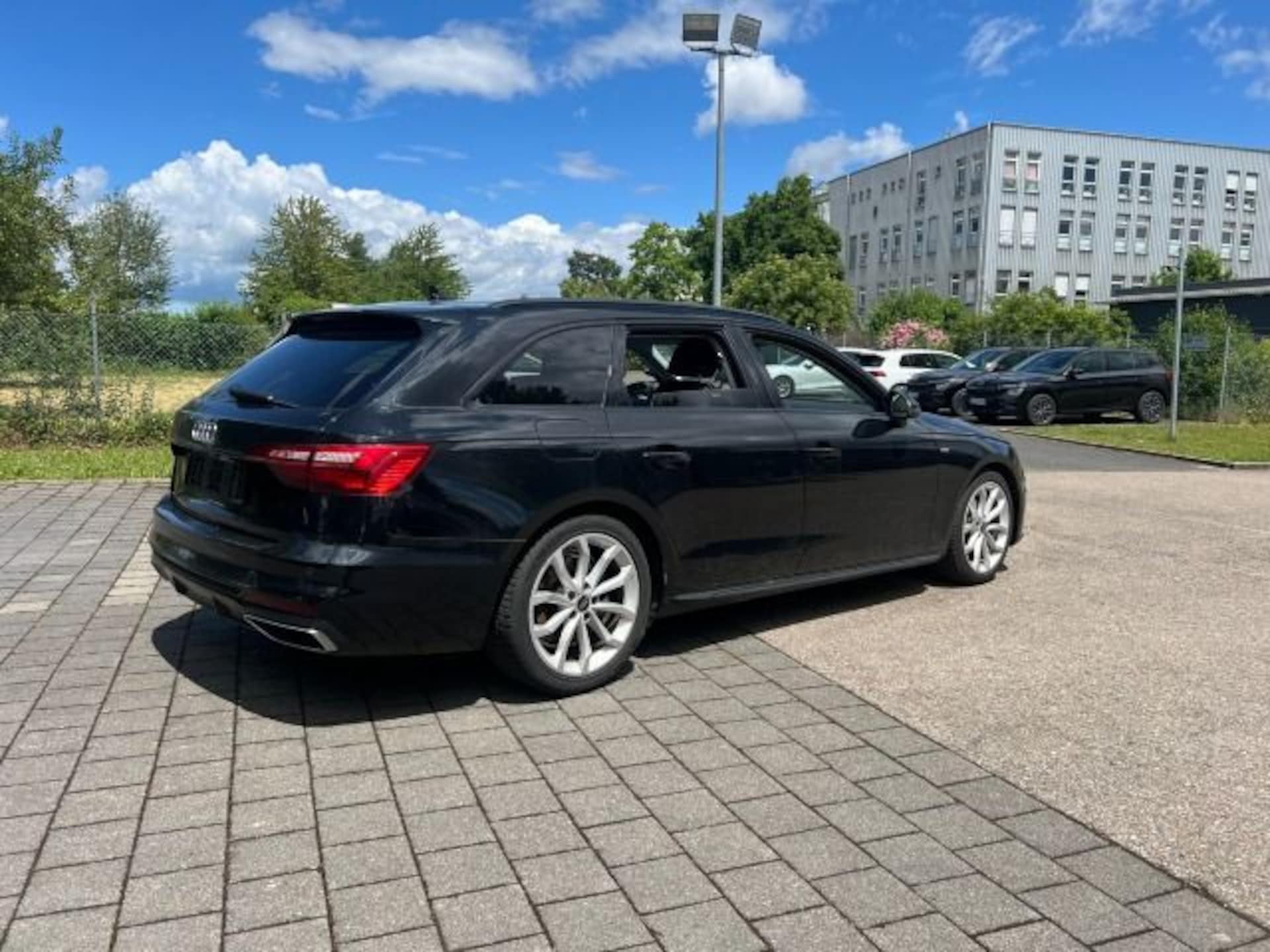 Audi A4 Avant S line