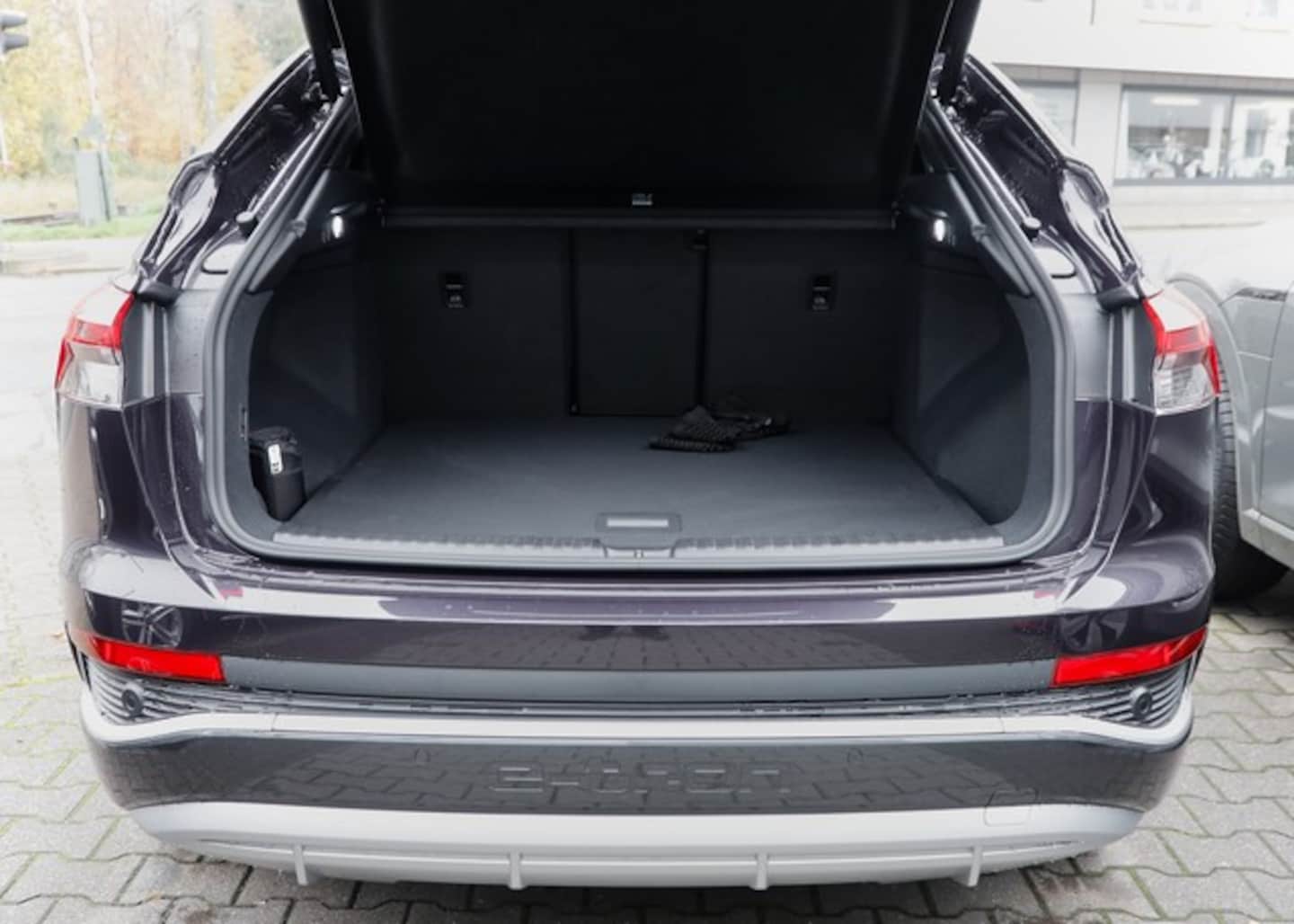Bild über Audi Q4 Sportback e-tron 40 e-tron - für weitere Informationen kontaktieren Sie den Audi Partner