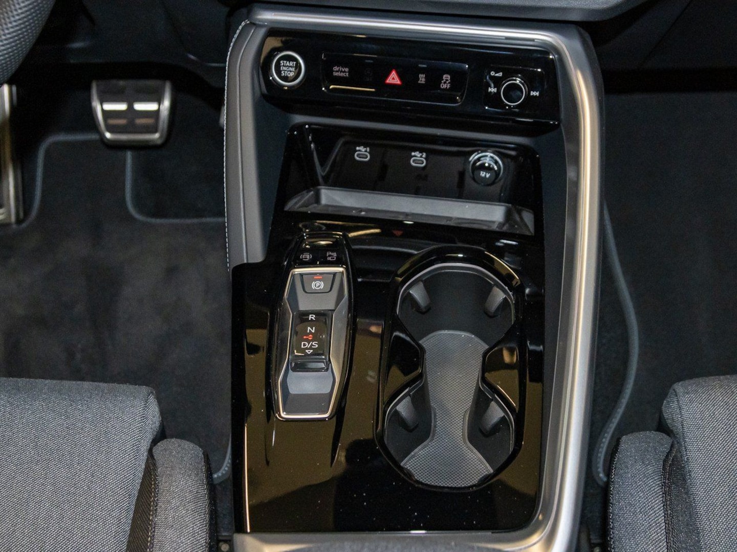 Bild über Audi Q5 SUV TDI quattro 150 kW S tronic - für weitere Informationen kontaktieren Sie den Audi Partner