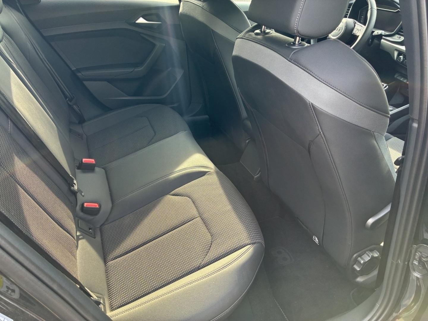 Bild über Audi A1 allstreet 35 TFSI S tronic - für weitere Informationen kontaktieren Sie den Audi Partner