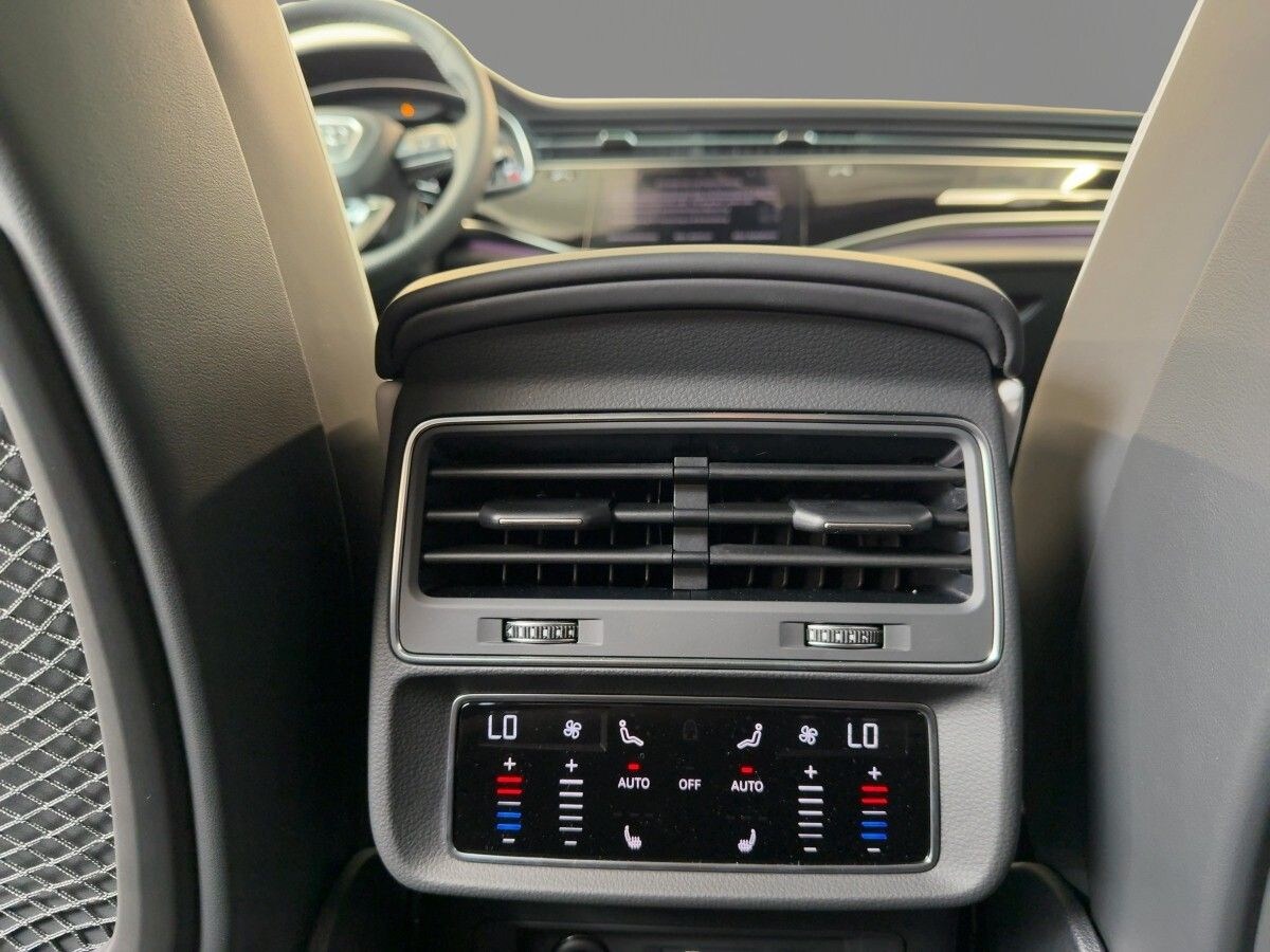 Image about Audi RS Q8 SUV RS Q8 SUV performance 471(640) kW(PS) tiptronic