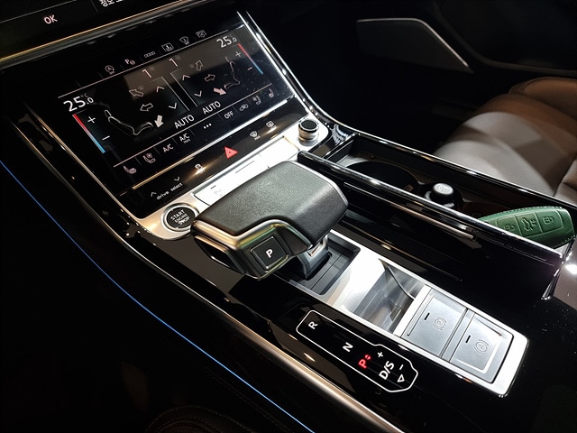 Audi A8 55 TFSI quattro Premium 250 340 kW hp tiptronic 10