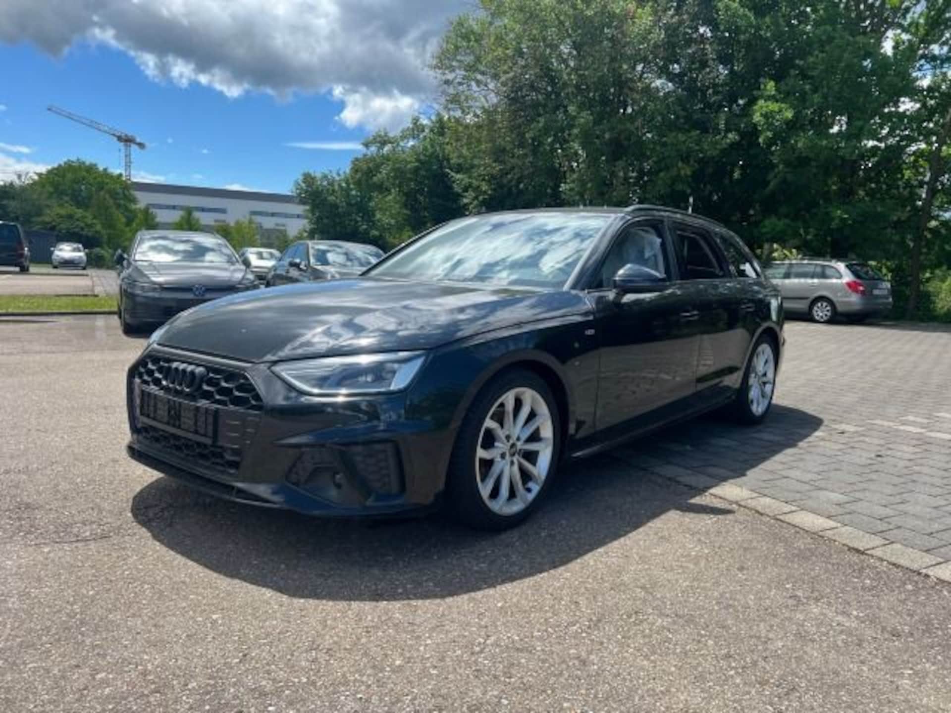 Audi A4 Avant S line