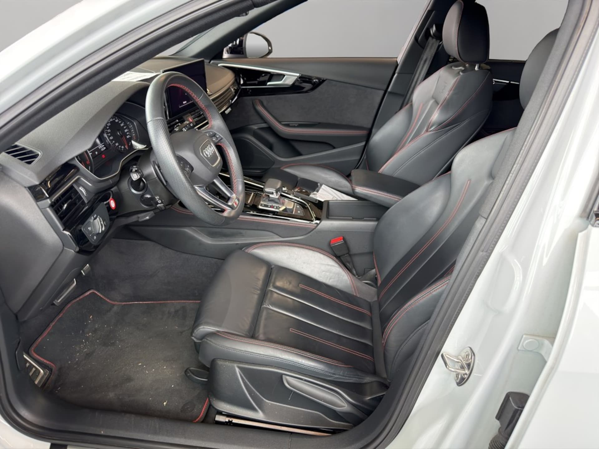 Audi A4 Avant S line