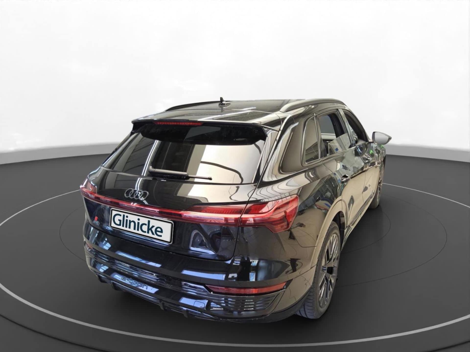 Audi Q8 e-tron S line