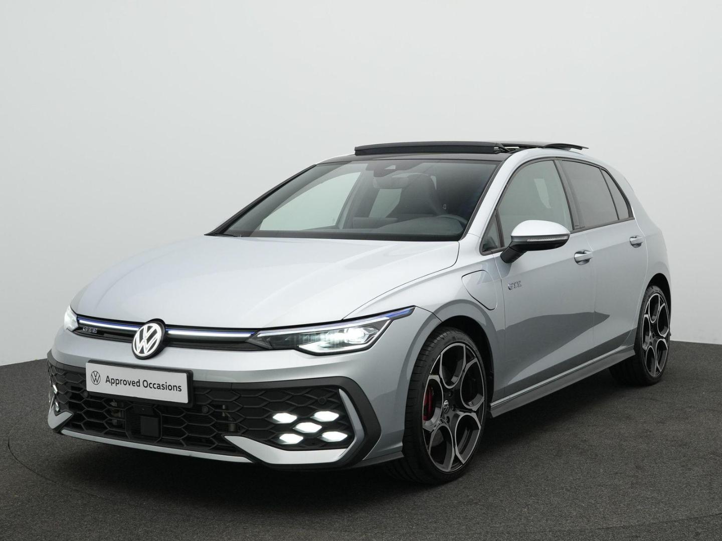 Volkswagen Golf GTE 1.5 272pk DSG e-hybrid 2024, photo 1