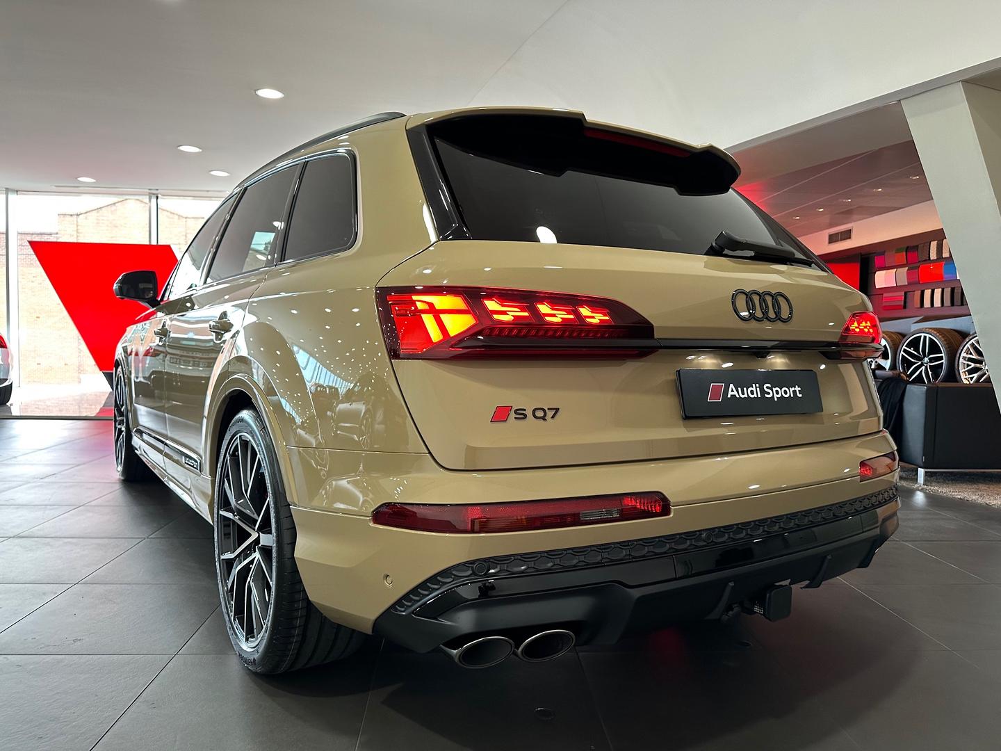 Image about Audi SQ7 SQ7 SUV TFSI 373 kW tiptronic