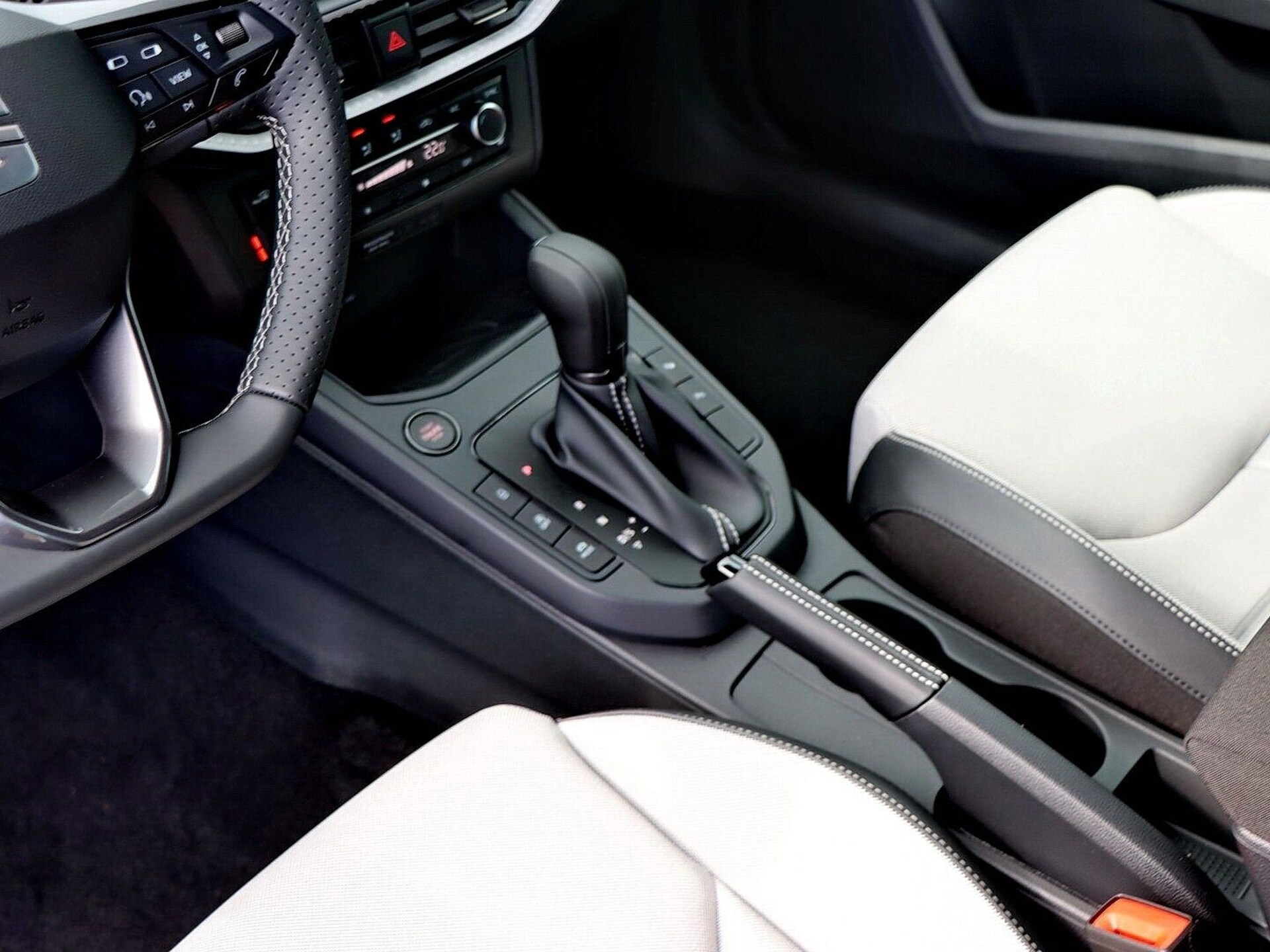 SEAT Arona FR