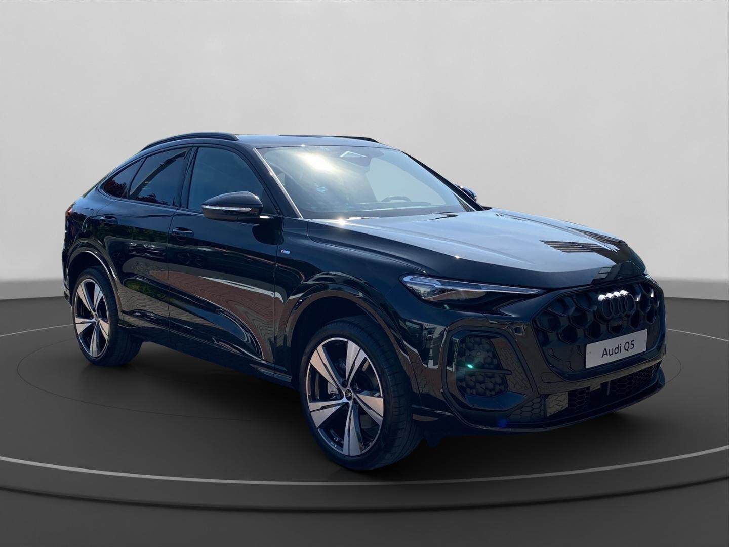 Bild über Audi Q5 Sportback TDI quattro 150 kW S tronic - für weitere Informationen kontaktieren Sie den Audi Partner