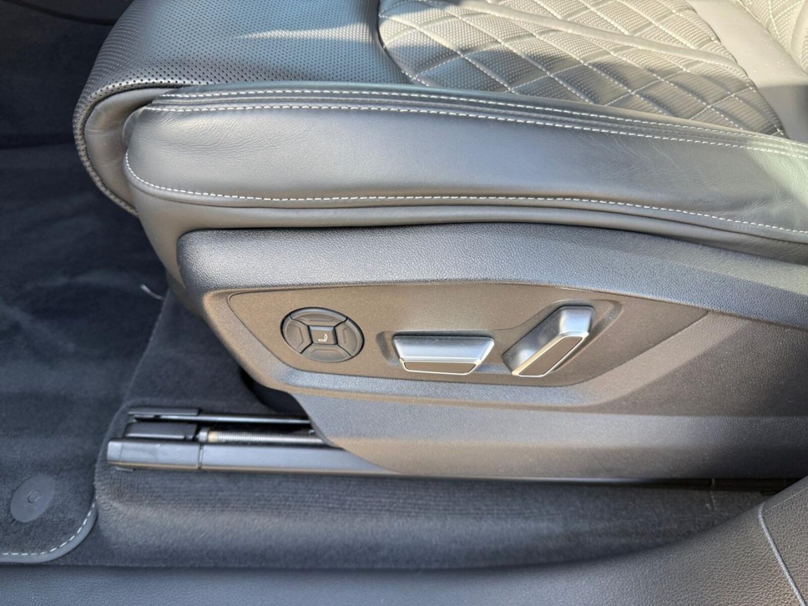 Audi Q8 – Bild 21