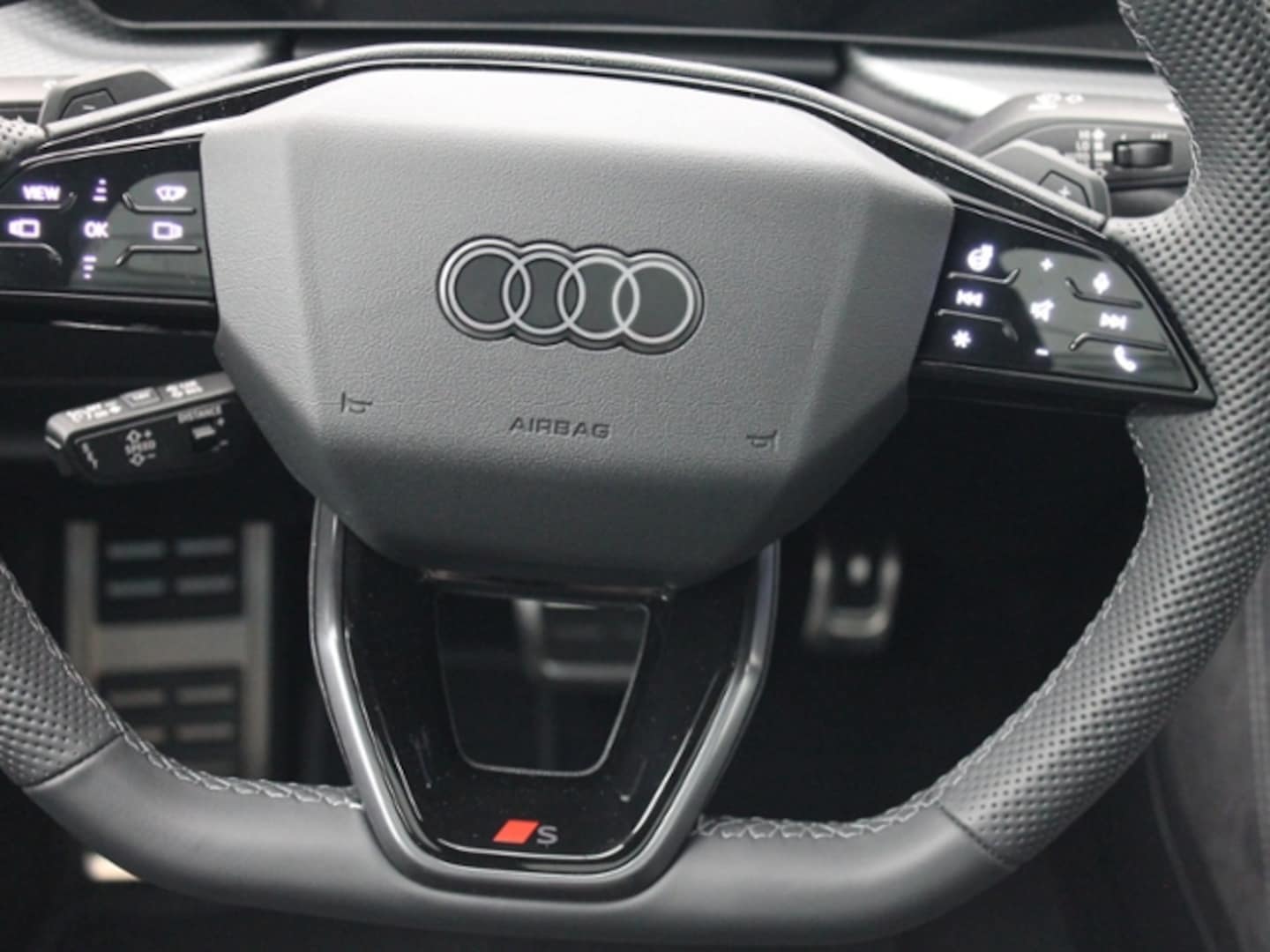Bild über Audi SQ5 SUV TFSI 270 kW S tronic - für weitere Informationen kontaktieren Sie den Audi Partner
