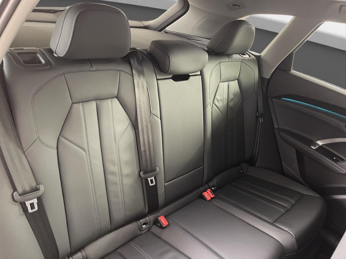 Bild über Audi Q5 SUV TFSI quattro 150 kW S tronic - für weitere Informationen kontaktieren Sie den Audi Partner