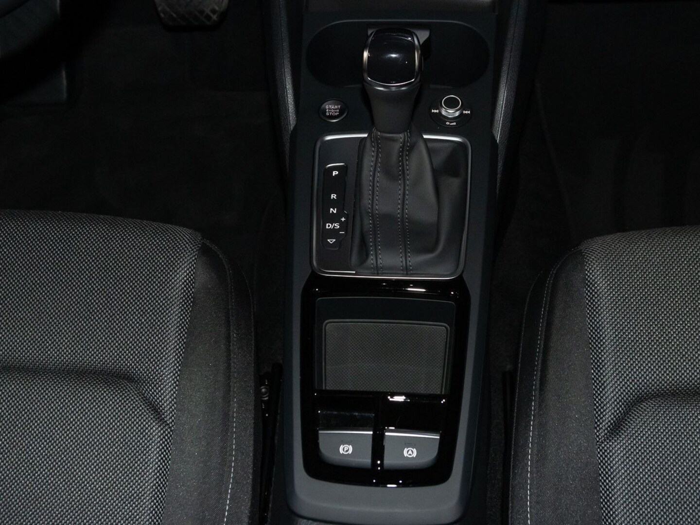 Bild über Audi Q2 advanced 35 TFSI S tronic - für weitere Informationen kontaktieren Sie den Audi Partner