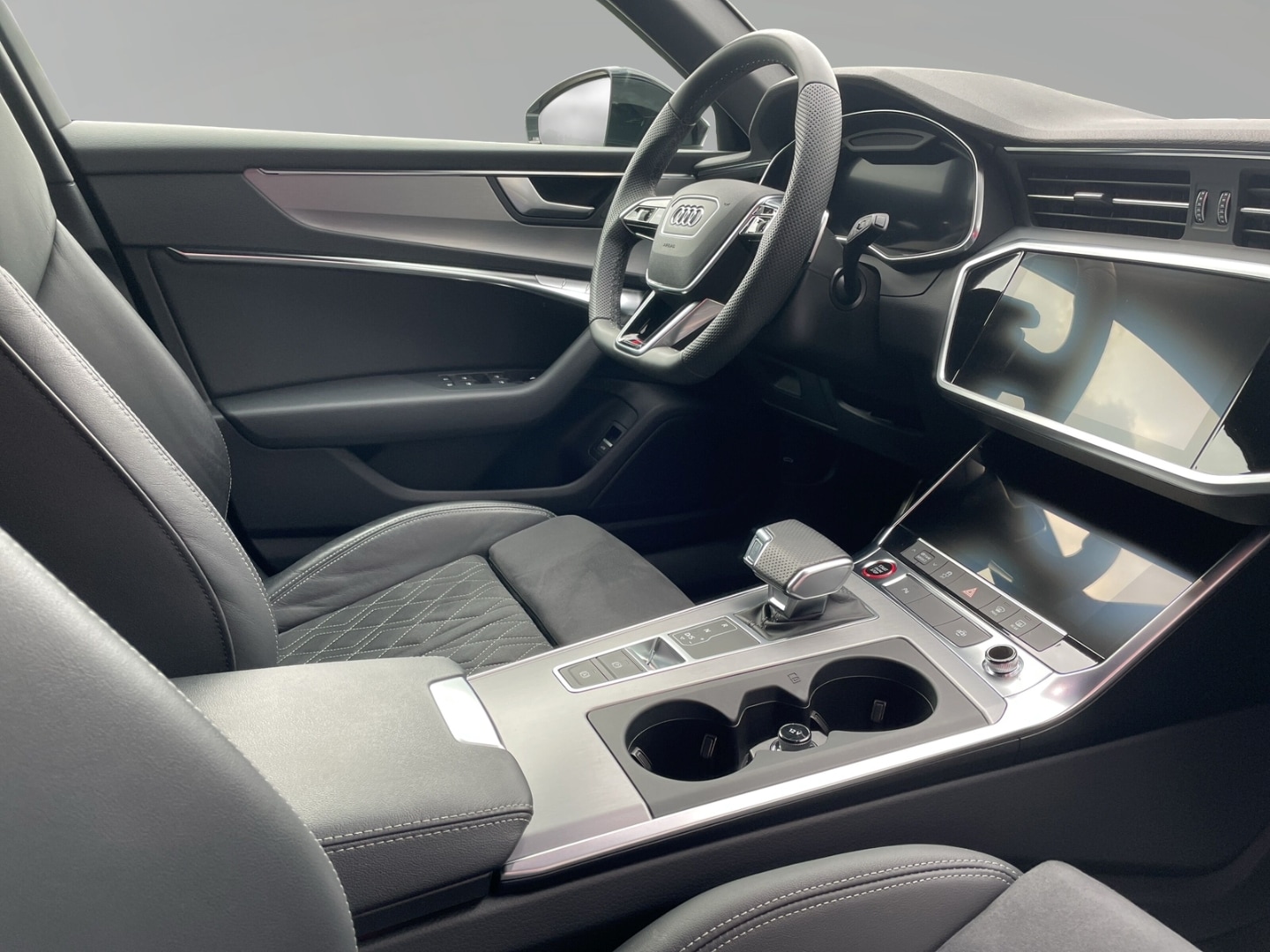 Bild über Audi S6 Avant TDI quattro tiptronic - für weitere Informationen kontaktieren Sie den Audi Partner