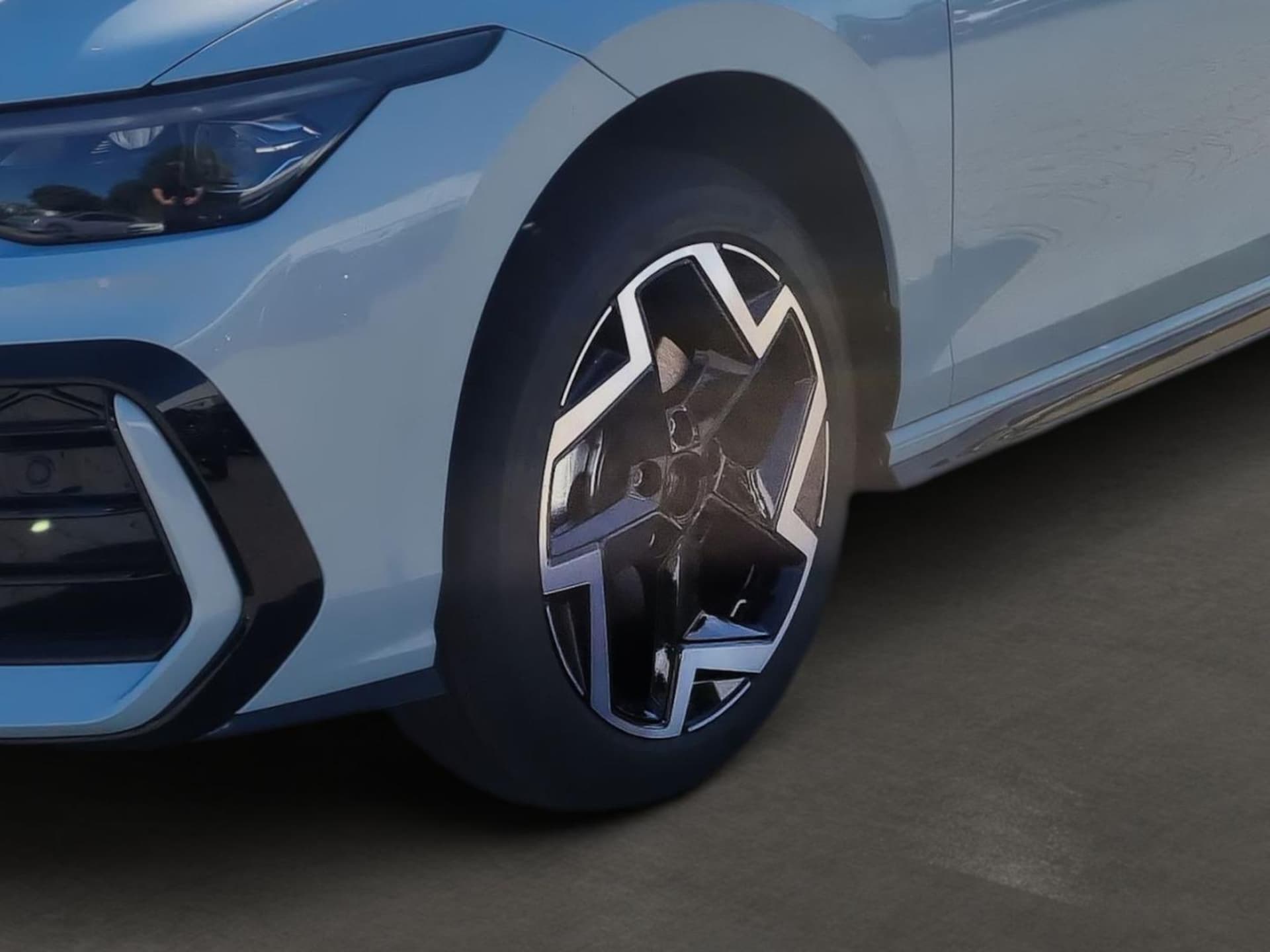 Volkswagen Golf R-Line