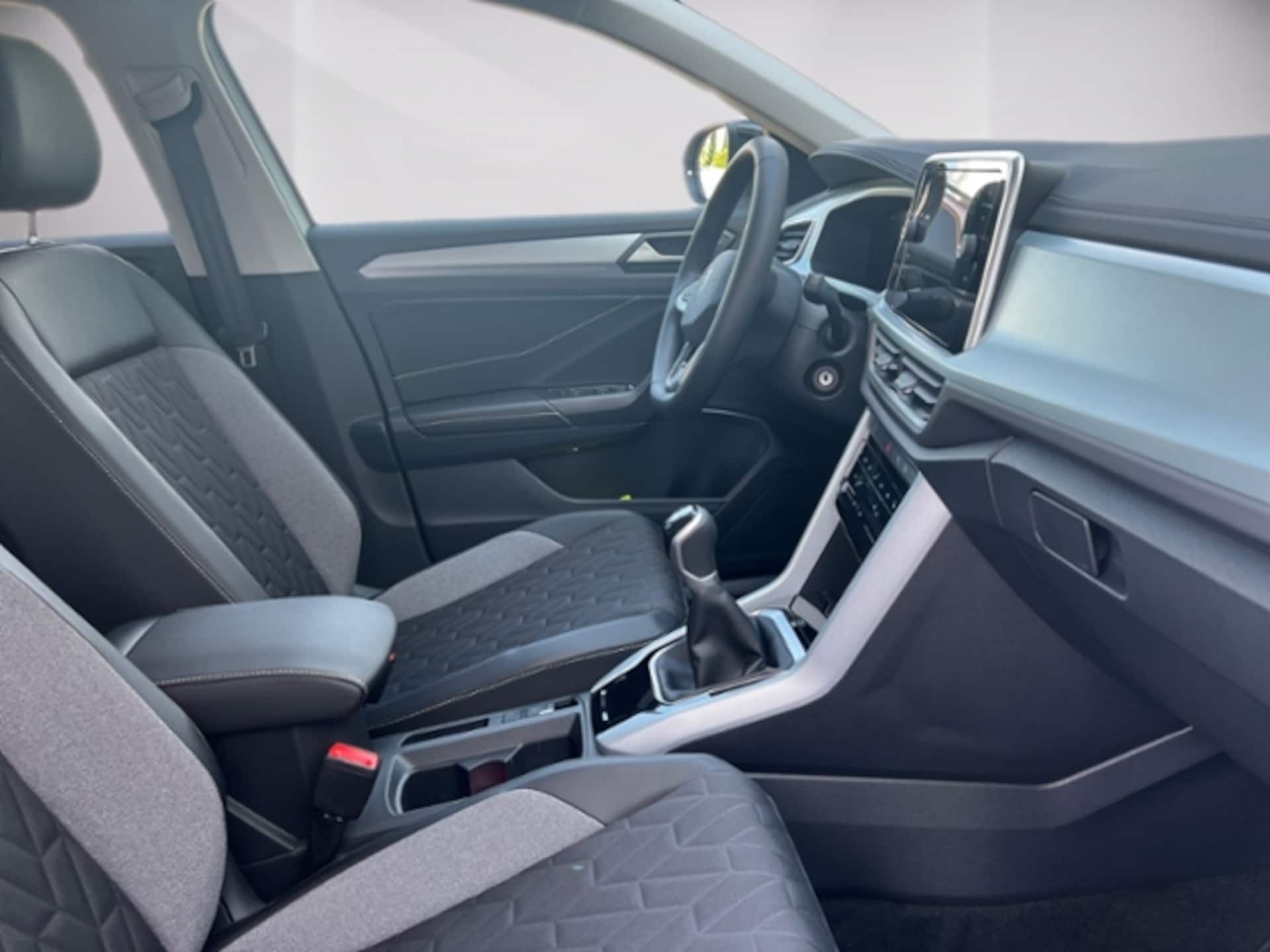 Volkswagen T-Roc Life