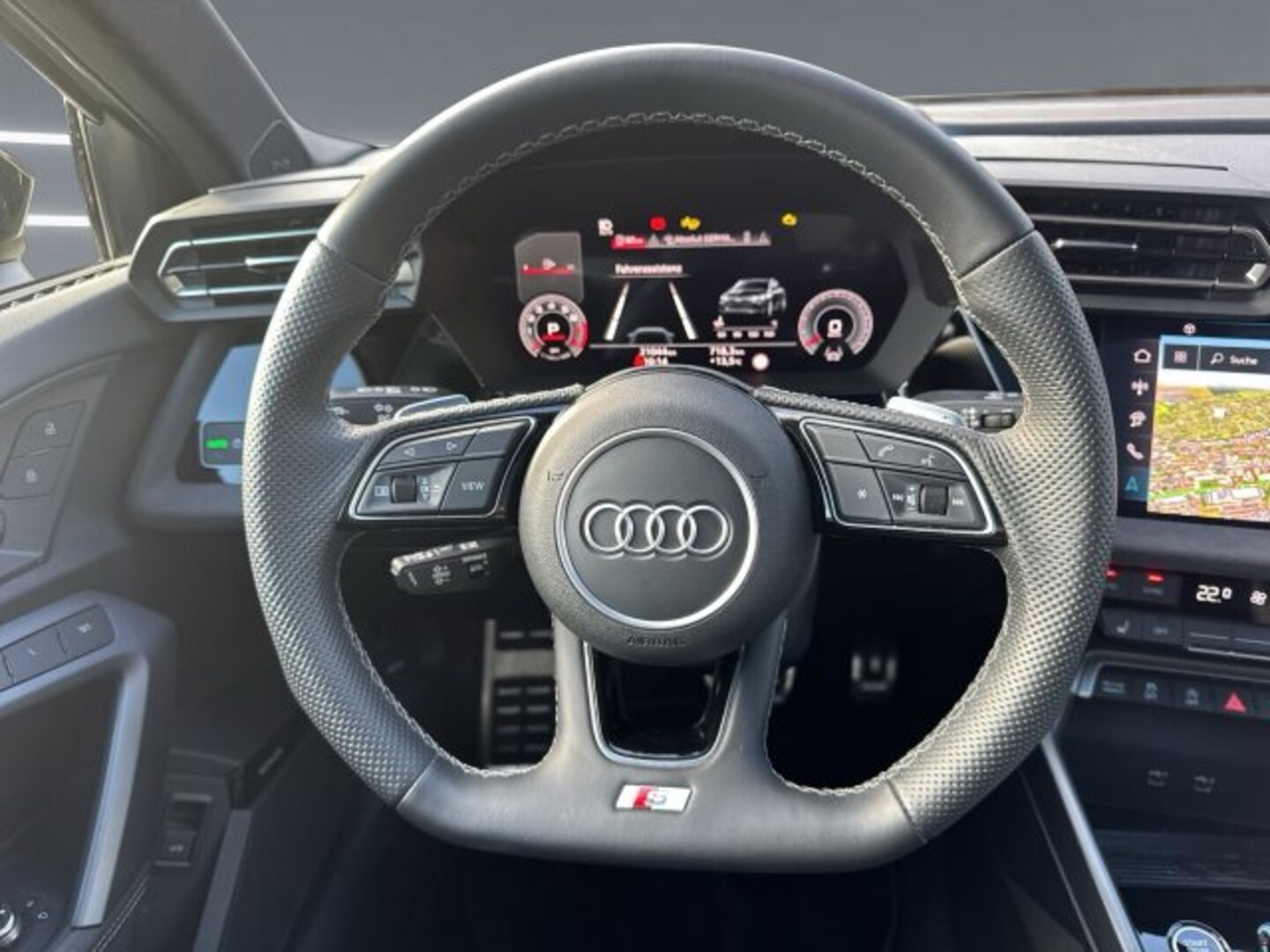 Bild über Audi A3 Limousine S line TFSI S tronic - für weitere Informationen kontaktieren Sie den Audi Partner