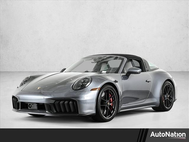 2025 Porsche 911 GTS's photo