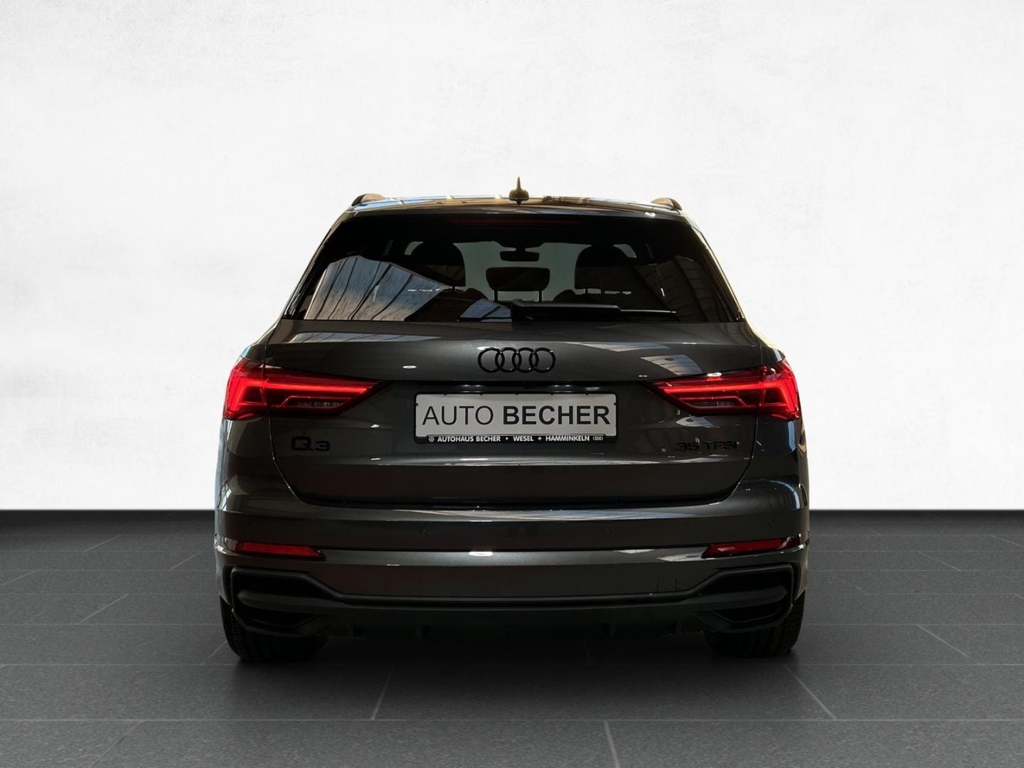 Bild über Audi Q3 S line 35 TFSI S tronic - für weitere Informationen kontaktieren Sie den Audi Partner