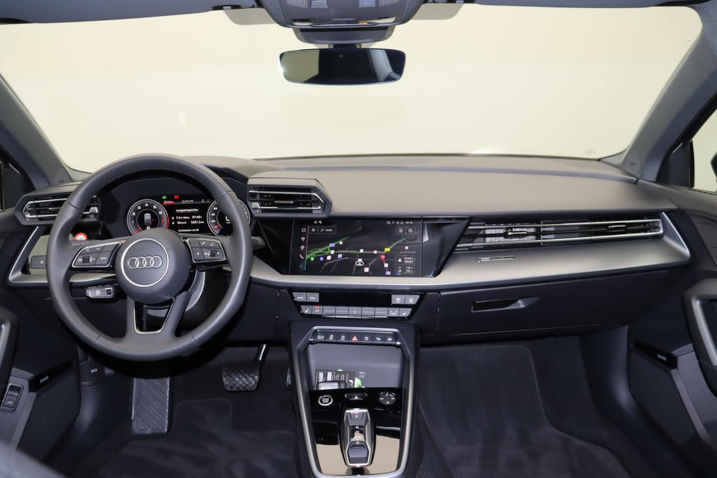 Bild über Audi A3 Sportback S line 35 TFSI S tronic - für weitere Informationen kontaktieren Sie den Audi Partner