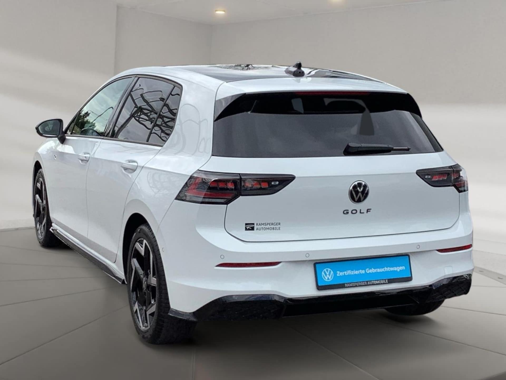 Volkswagen Golf R-Line