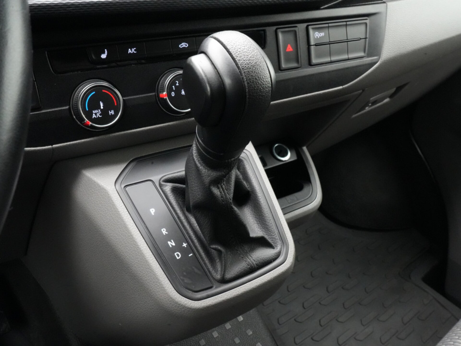 Volkswagen T6.1 Transporter Kasten kurzer Radstand