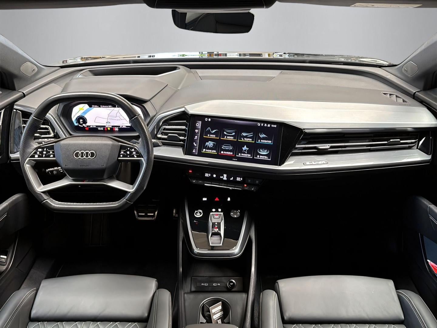 Bild über Audi Q4 e-tron 40 e-tron - für weitere Informationen kontaktieren Sie den Audi Partner